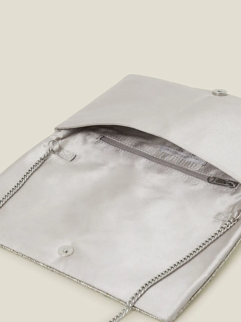 Accessorize Tianna métallisé Sac à pochette avec ornements