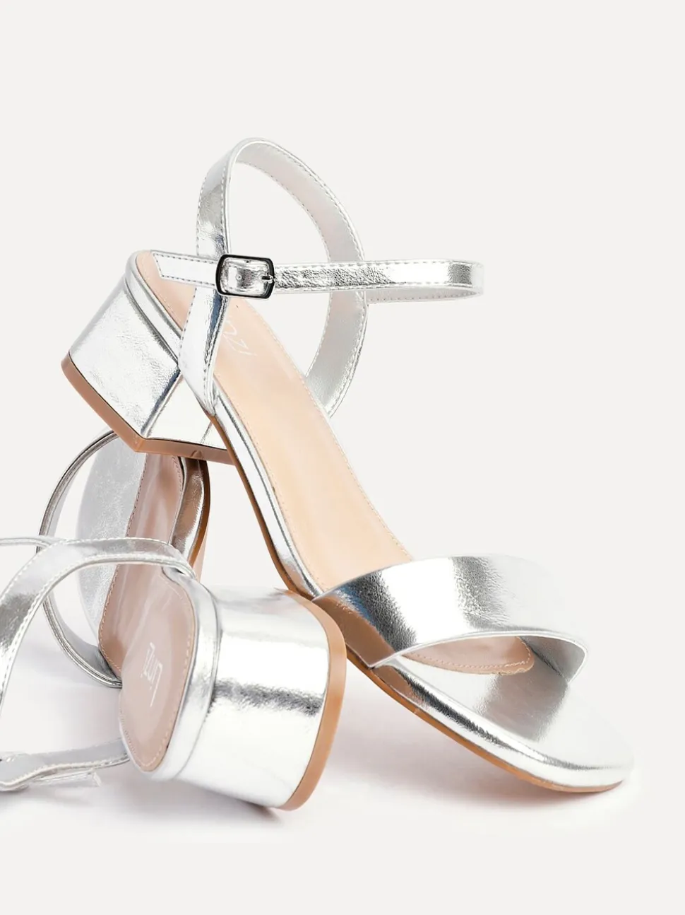 Argent - Linzi Tillie à peine là Sandales à talons bas