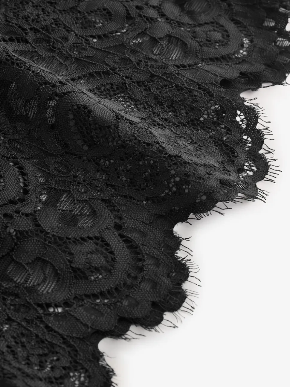 B by Ted Baker Ensemble pyjama noir bordé de dentelle modale