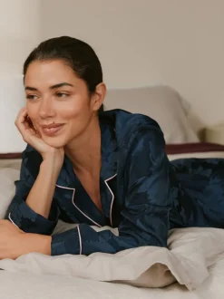 B by Ted Baker pyjama boutonné en jacquard bleu marine