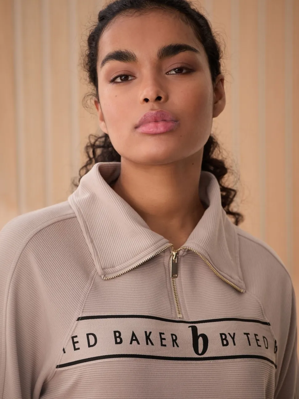 B by Ted Baker Rose côtelé à col zippé