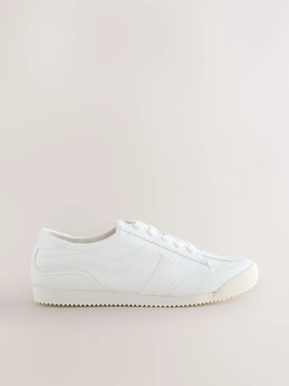 Blanc - Baskets à lacets Forever Comfort® Slimeline à bandes latérales