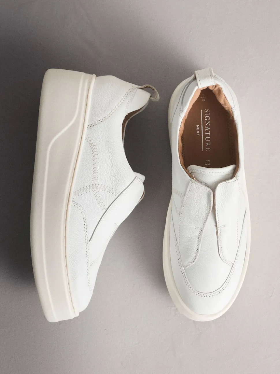 Blanc - Baskets Signature en cuir à plateforme compensée épaisse