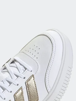 Blanc et doré - Baskets adidas Courtblock Bold