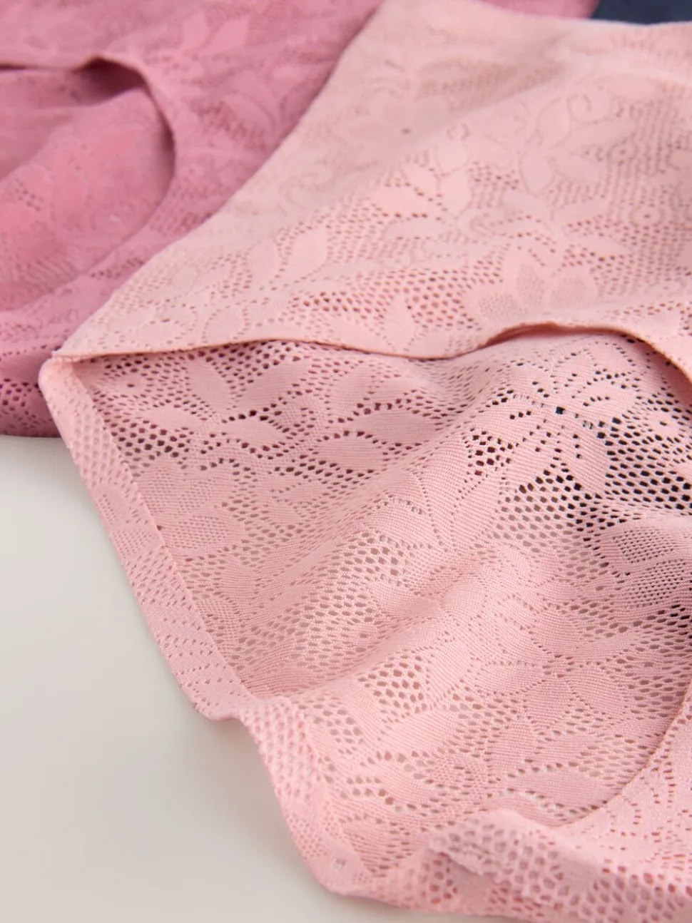 Blanc/Rose/Marine - Lot de 7 culottes en dentelle collée Comfort