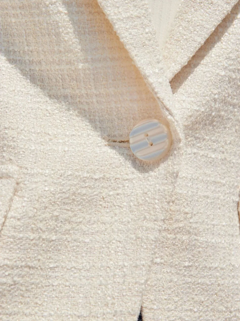 Blazer Sosandar boucle avec bouton nacré