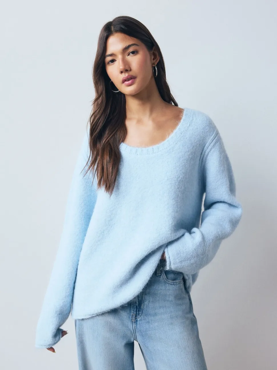 Bleu clair - Pull à col dégagé en laine