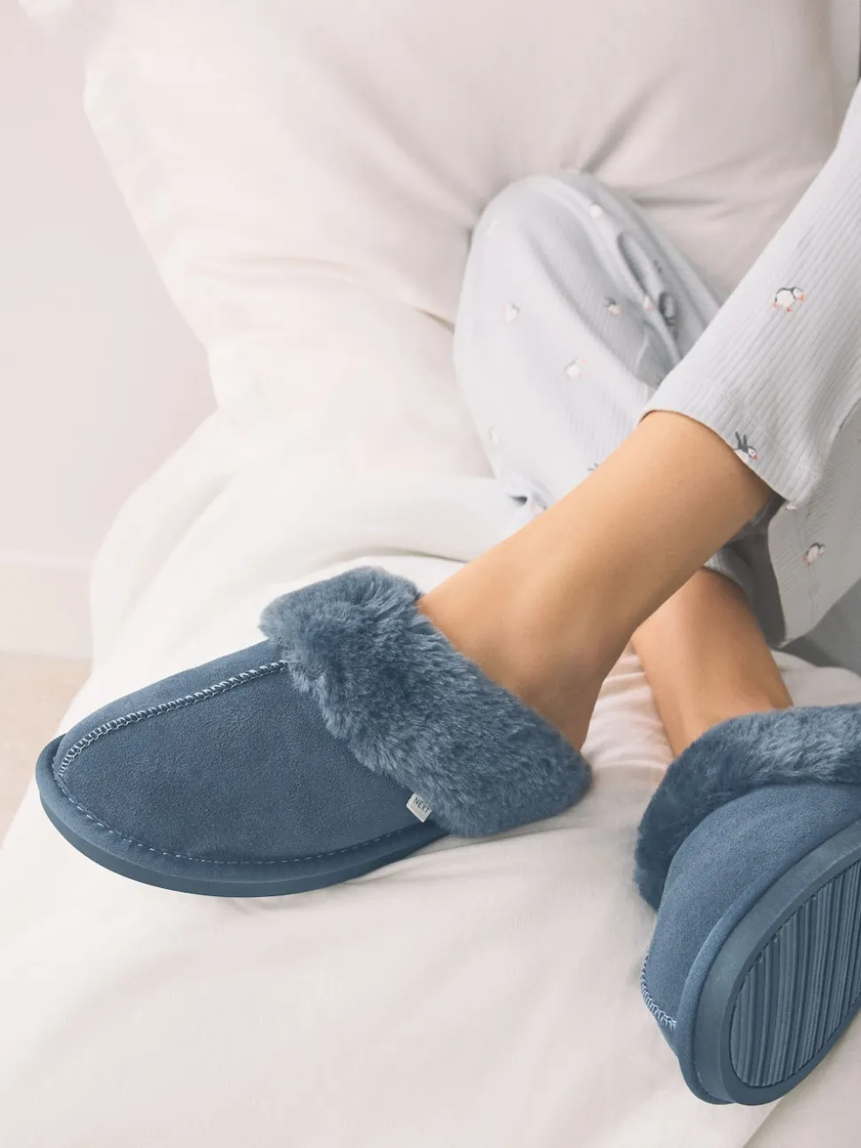 Bleu Denim - Chaussons mules en daim doublés de fausse fourrure