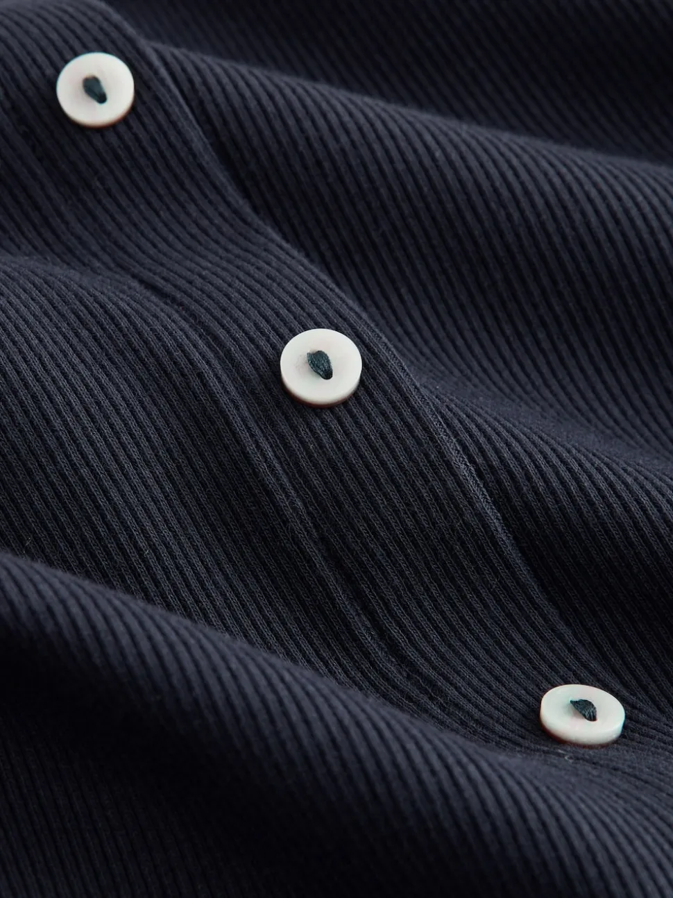 Bleu marine - Robe longue boutonnée en jersey à manches courtes