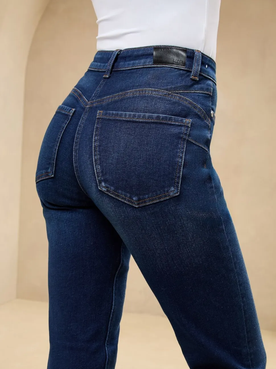 Bleu sculptant à délavage foncé - Lipsy Jean droit taille haute
