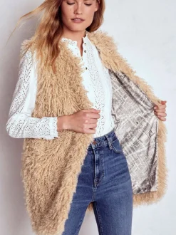Boden Longue veste sans manches en fausse fourrure