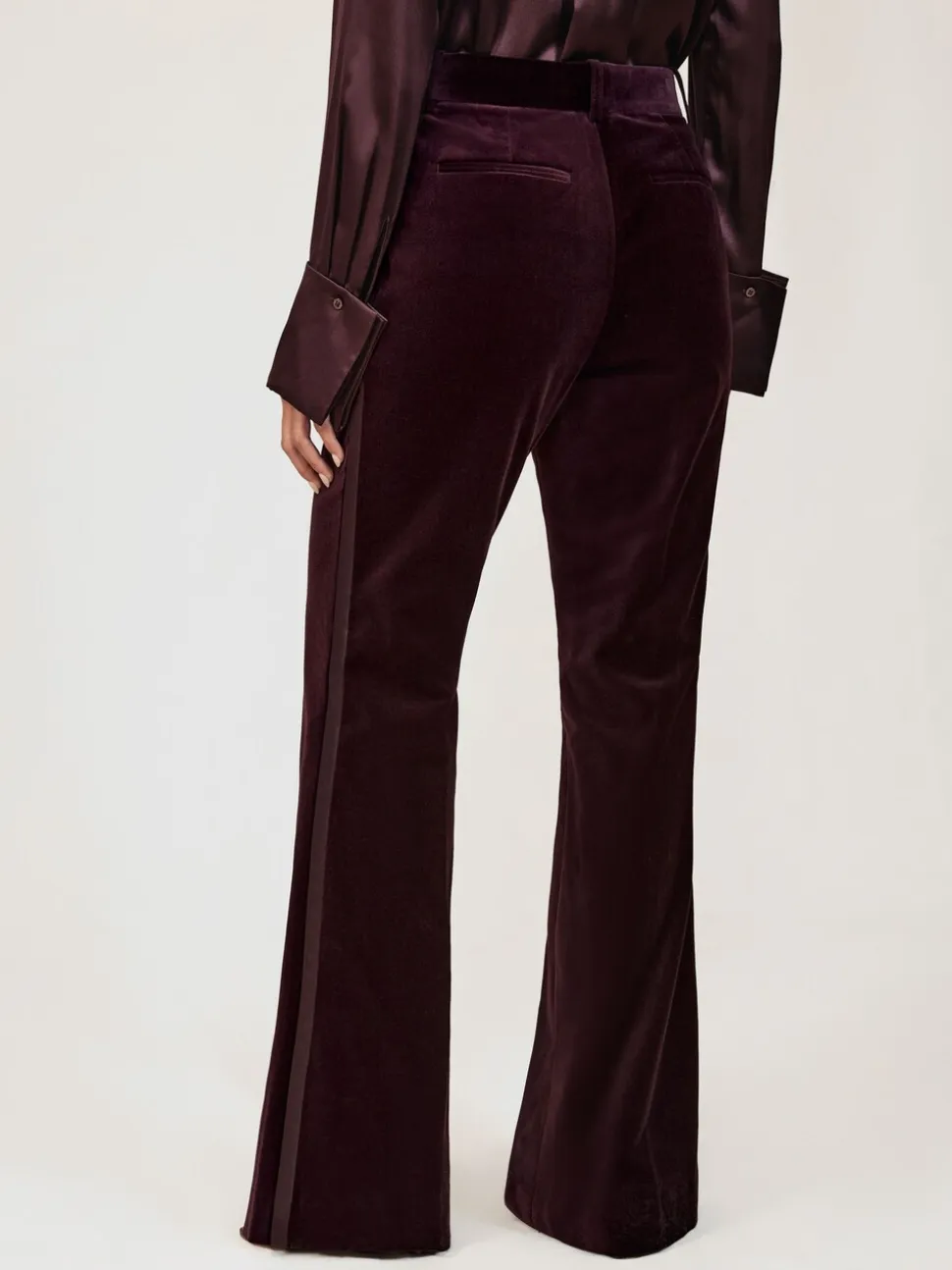 bordeaux - Pantalon évasé Reiss Elia à rayures style smoking en velours