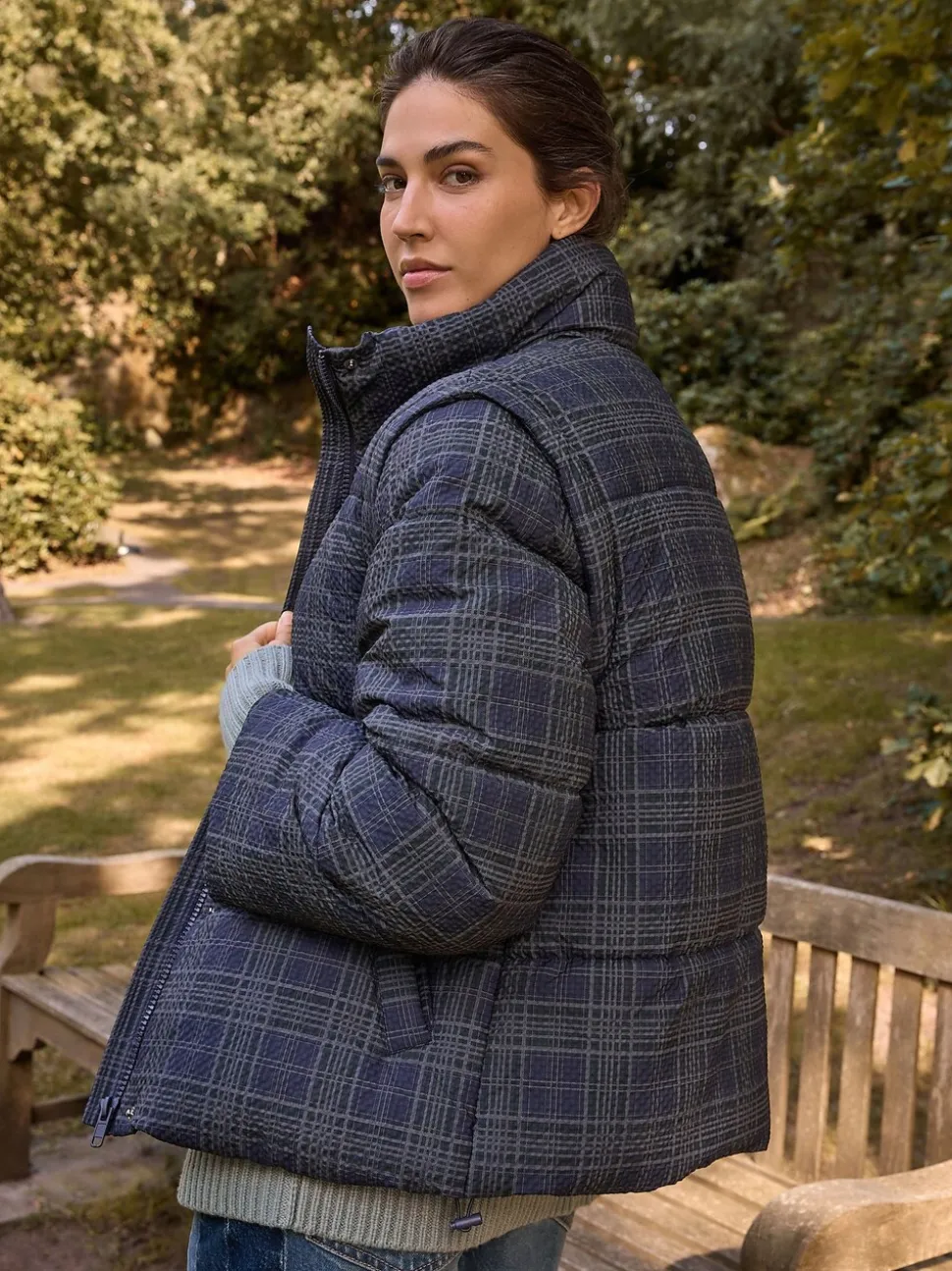 Carreaux bleu marine - Manteau rembourré court avec manches amovibles