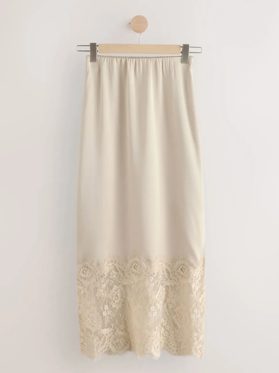 Champagne doré - Jupe mi-longue en satin bordée de dentelle