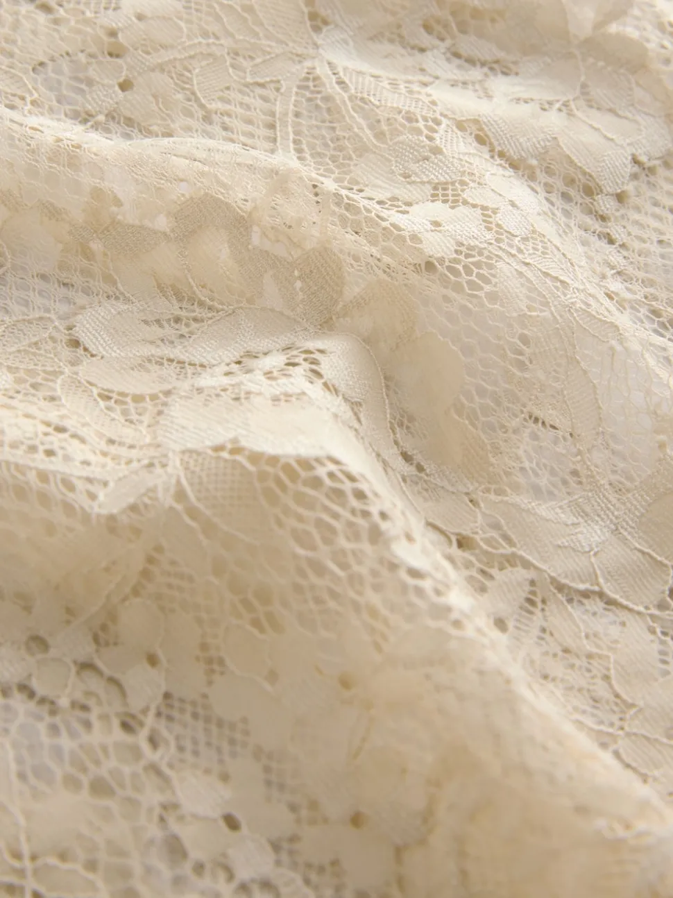 Champagne doré - Jupe mi-longue en satin bordée de dentelle