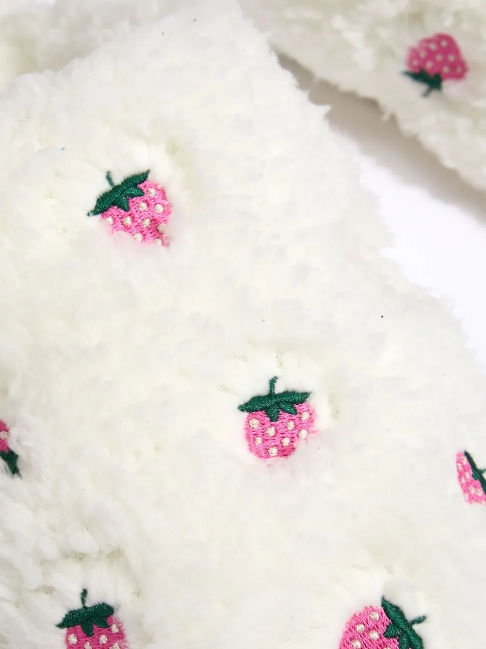 Chaussons mules brodés Boux Avenue à la fraise