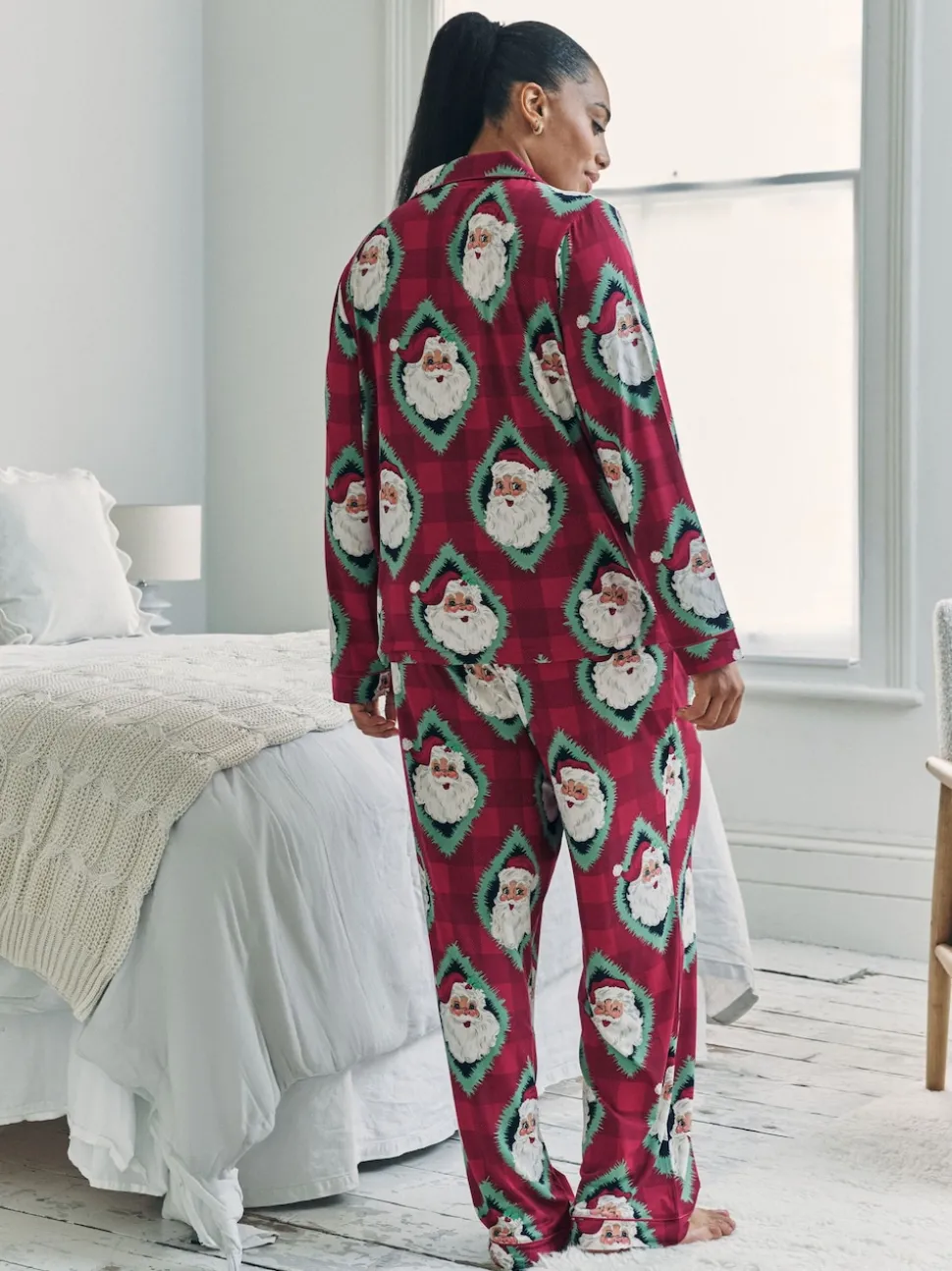 Chelsea Peers pyjama long imprimé Père Noël Jolly Santa