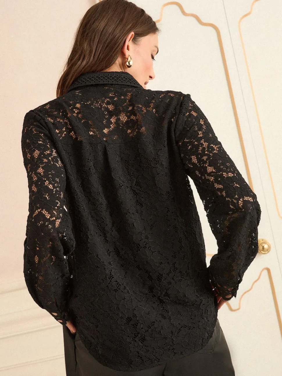 Chemise Love & Roses en dentelle à manches longues