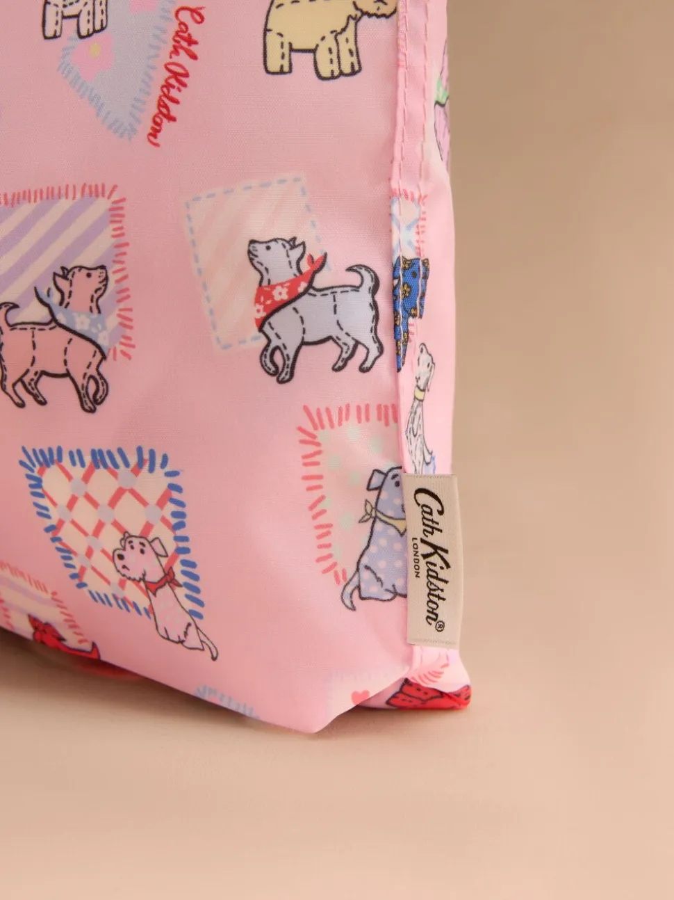 Chien en peluche rose - Cath Kidston mini sac shopper pliable