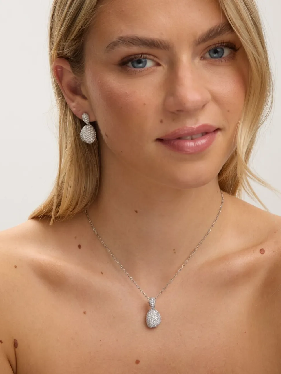 Coffret cadeau Jon Richard pendentif dôme en plaqué rhodium et zircone cubique