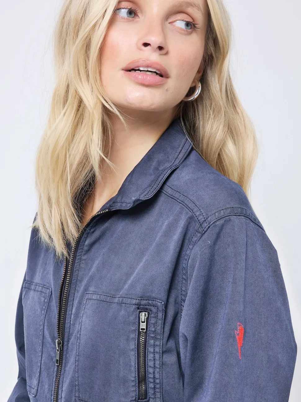 Combinaison avec fourre-tout en tencel nouée sur le devant SCAMP & DUDE