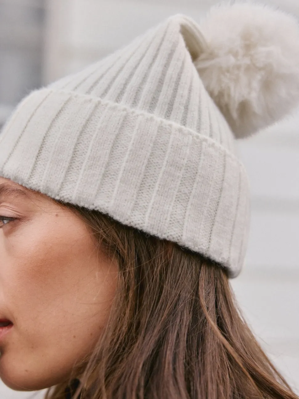 Crème - Bonnet à pompon N. Premium 100% cachemire