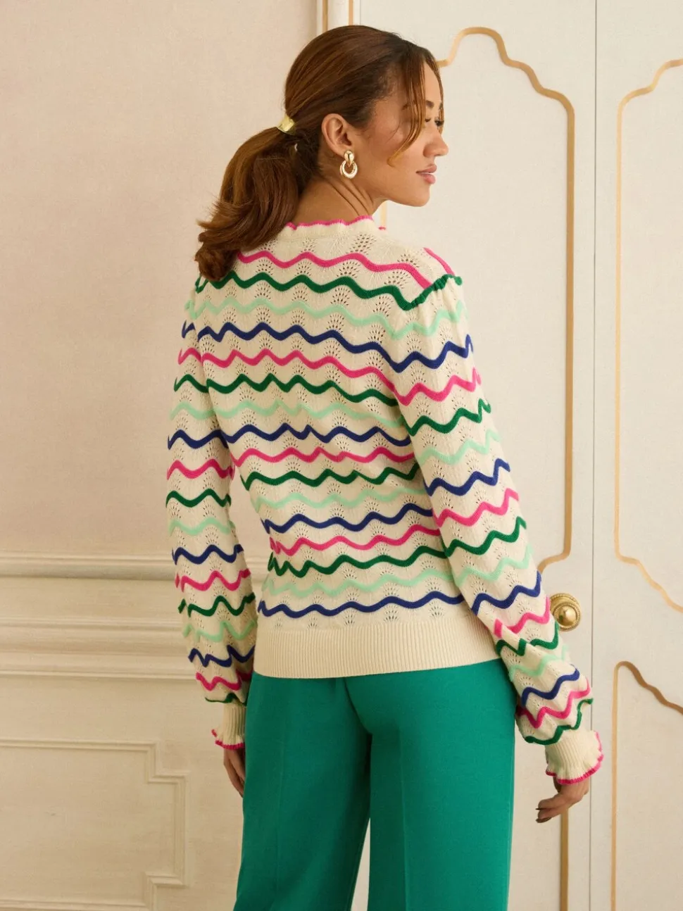 Crème Rayure ondulée multicolore - Pull Love & Roses en maille à col volanté