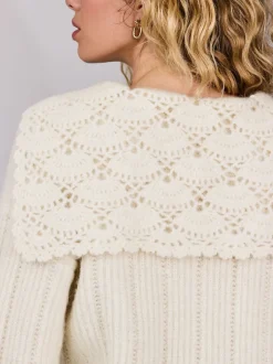 écru - Pull en maille côtelée avec col marin au crochet