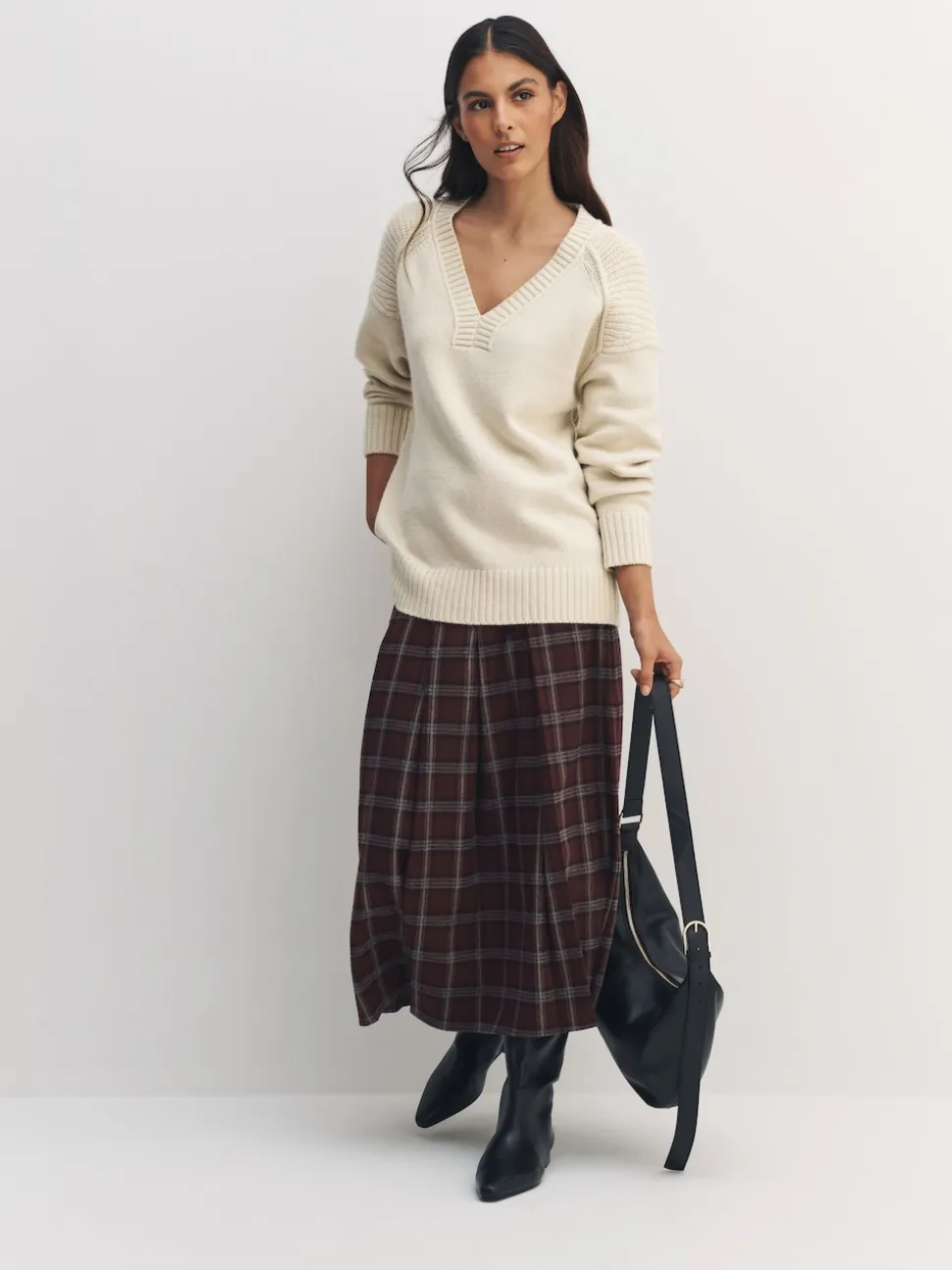écru - Pull long à col en V en coton et laine mélangés