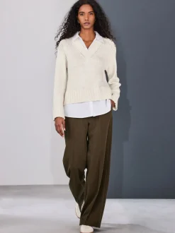 écru - Pulls look superposé en maille à col en V avec chemise