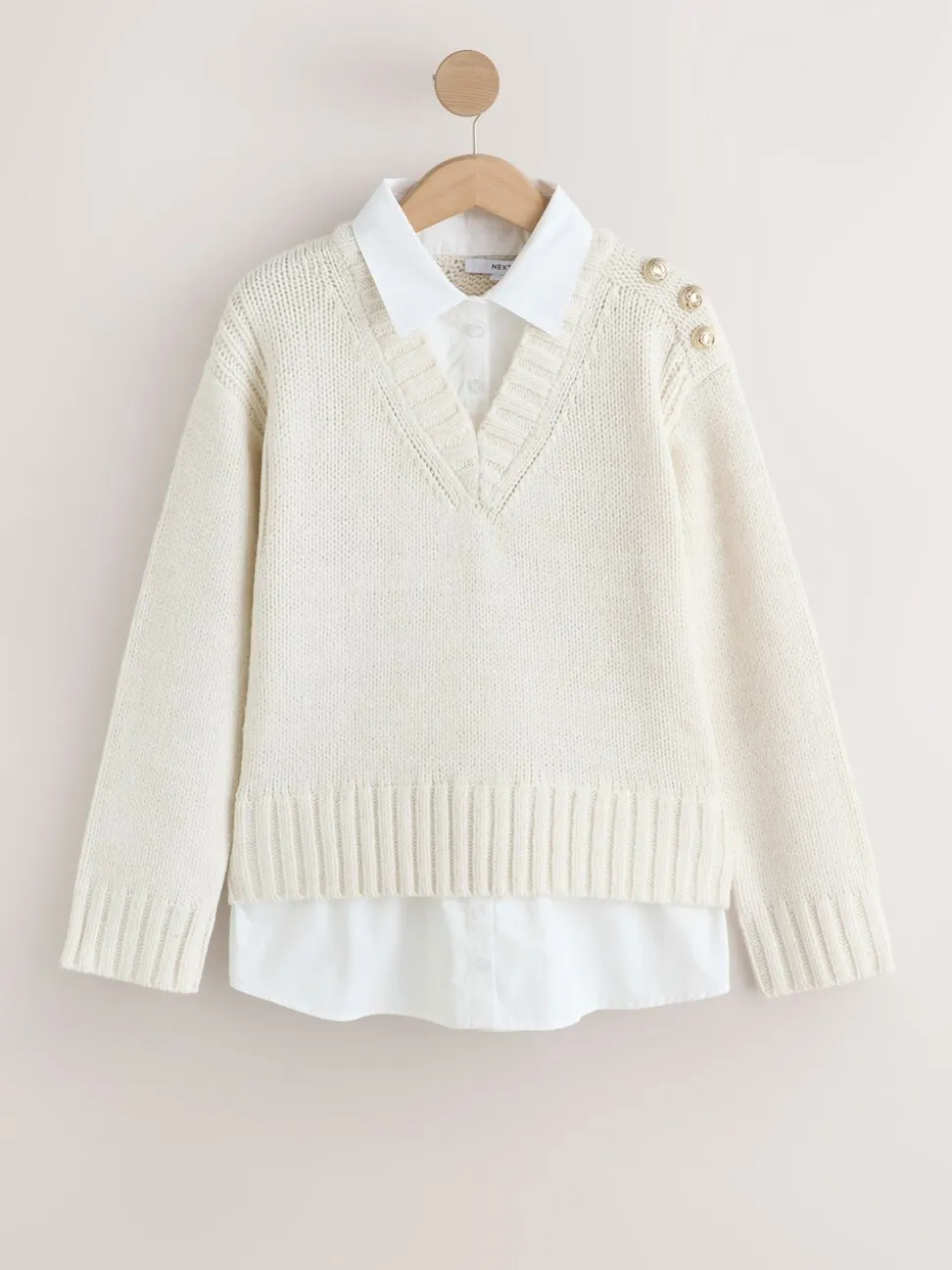 écru - Pulls look superposé en maille à col en V avec chemise