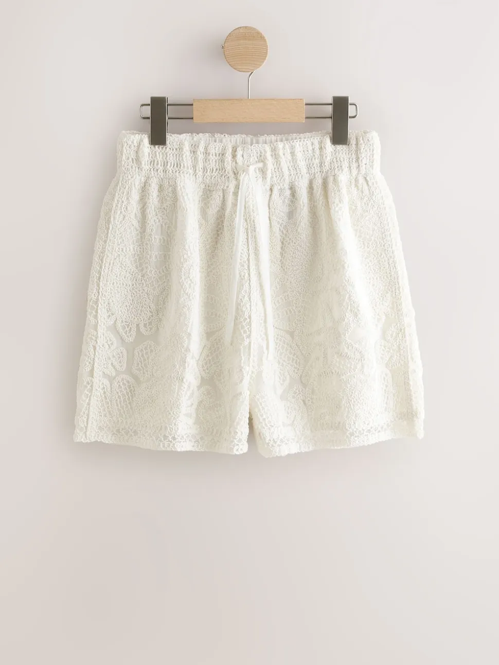 écru - Shorts ceinturés au crochet