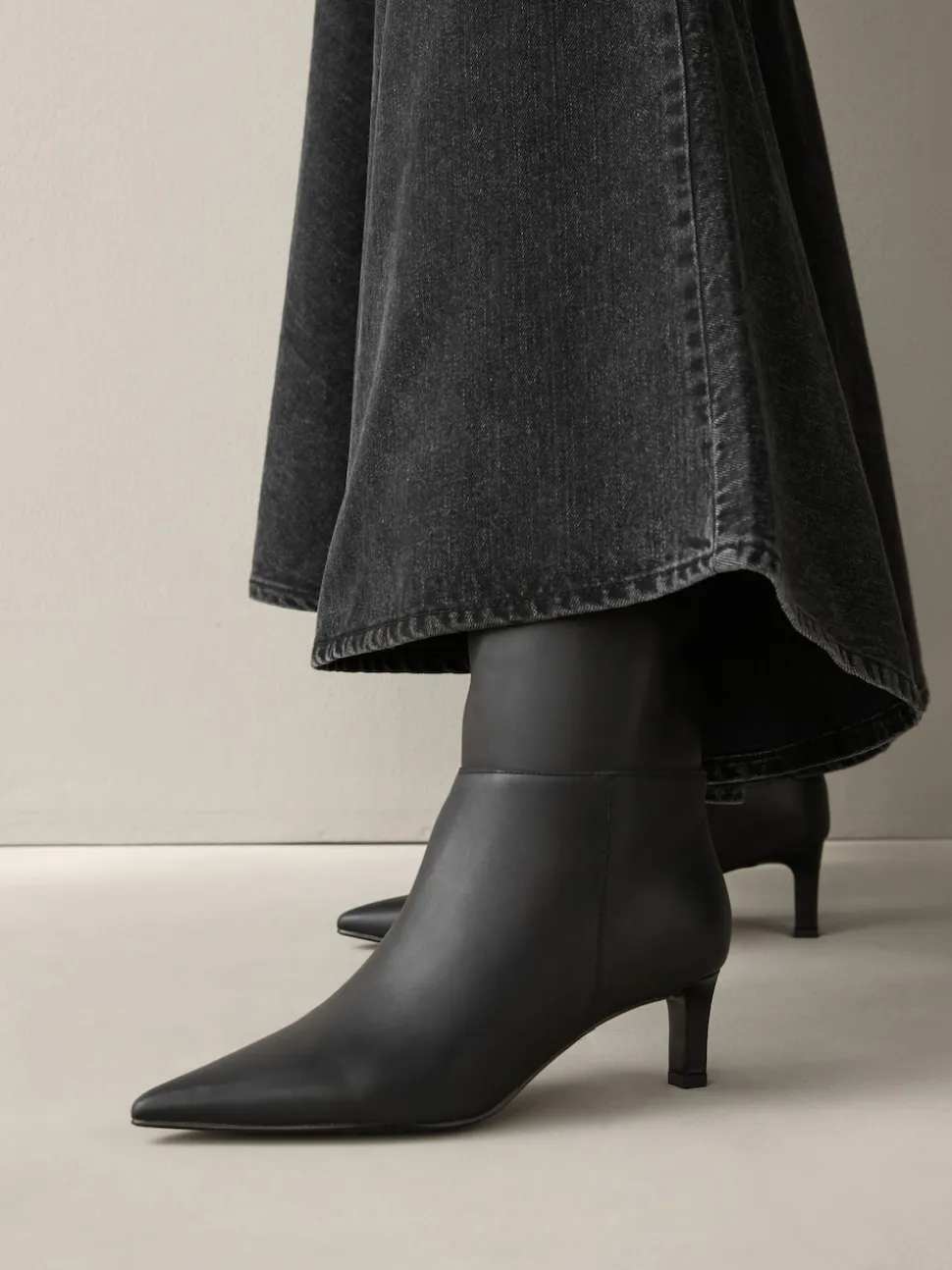 Cuir noir - Bottes skinny à talons hauteur genou
