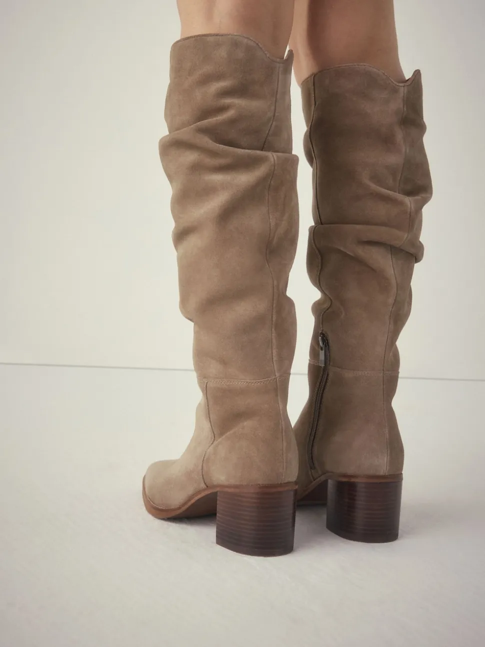 Daim brun taupe - Bottes Forever Comfort® souples à talons hauts et talons carrés