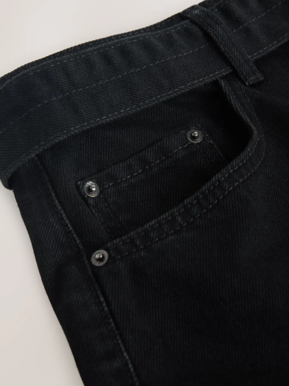 Denim noir - Jean barrel ceinturé