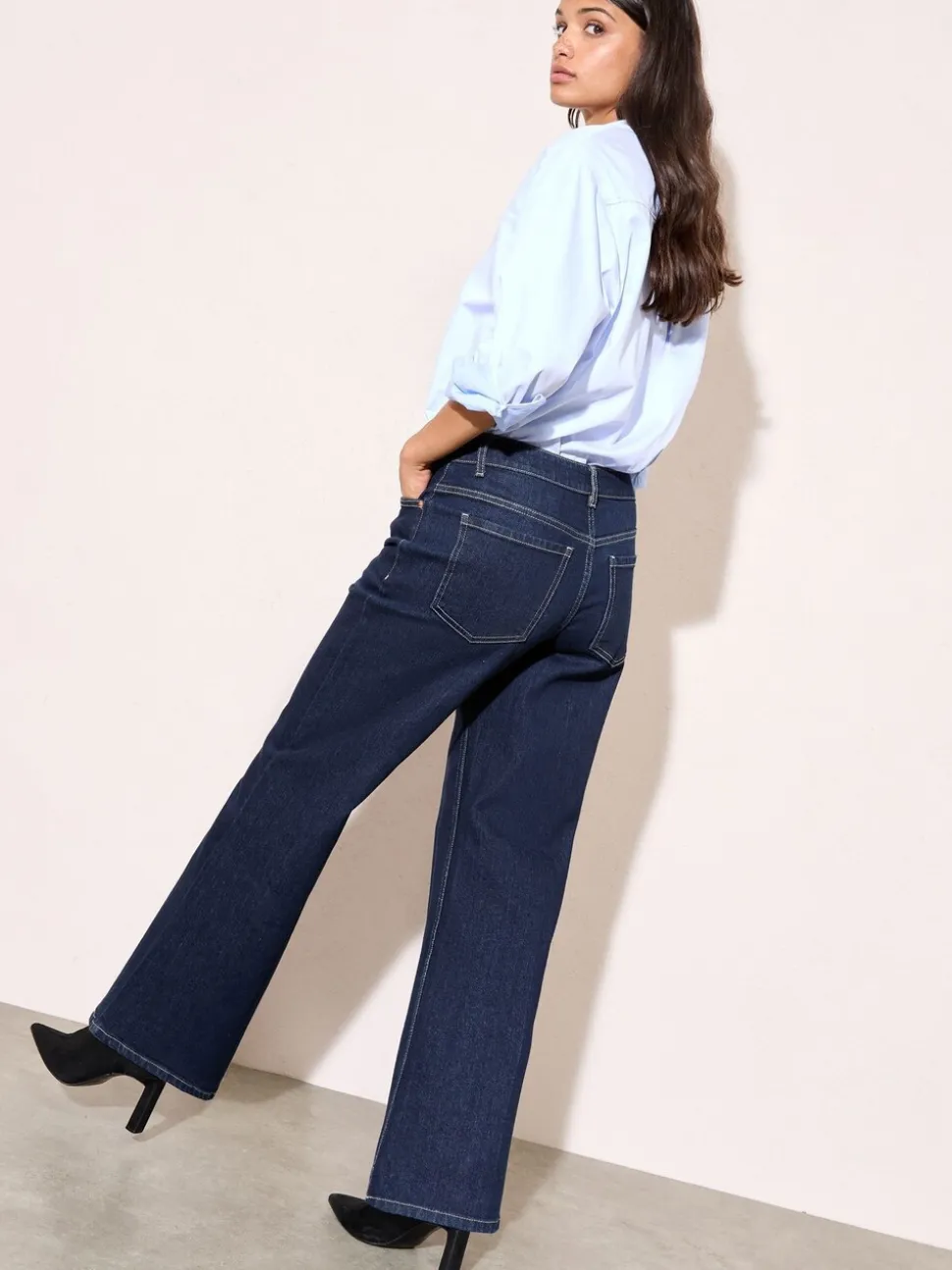 Délavage bleu - Jean ample Friends Like These X Lucy Mecklenborgh pour tous les jours