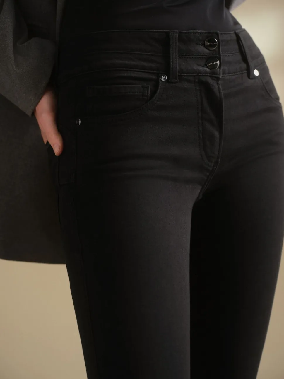 Délavage noir - Jean skinny coupe slim à effet rehausseur