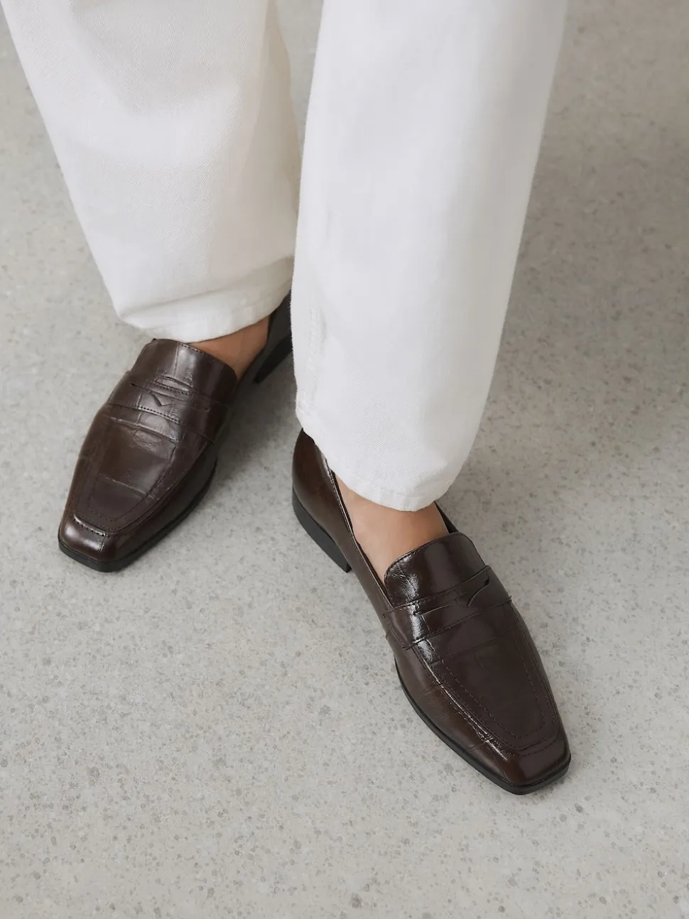 Effet croco Marron chocolat - Mocassins Forever Comfort® à bout carré