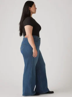 Filles astucieuses - ® Levi'sJean large à 318 courbes