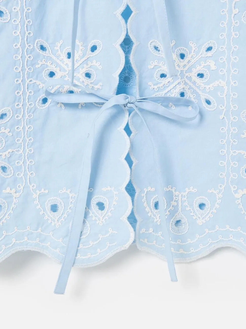 Gilet Oliver Bonas Light Broderie festonné à nouer sur le devant