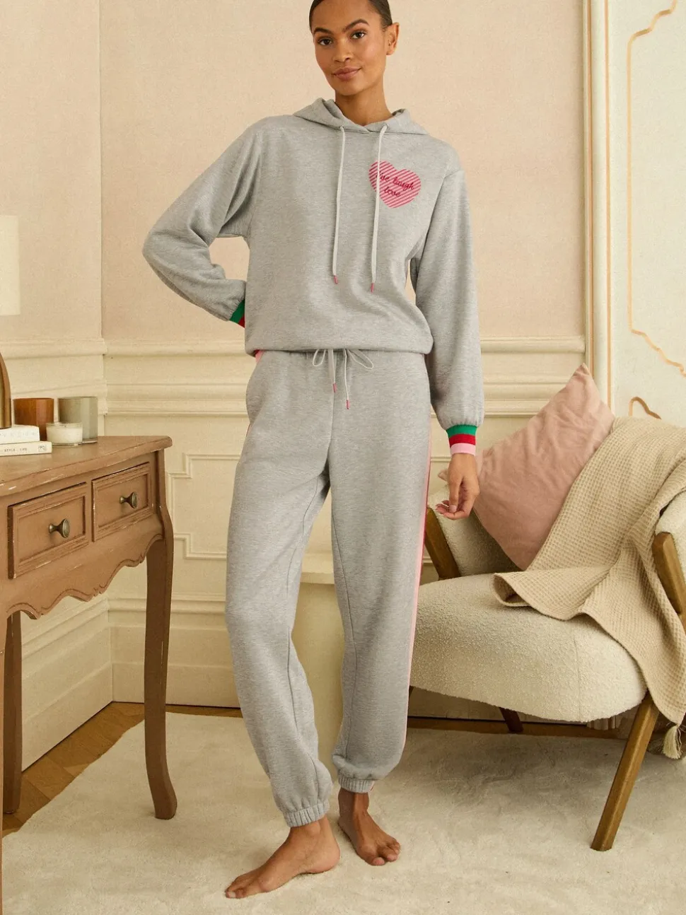 Gris à liserés arc-en-ciel - Sweat à capuche Love & Roses Lounge en jersey