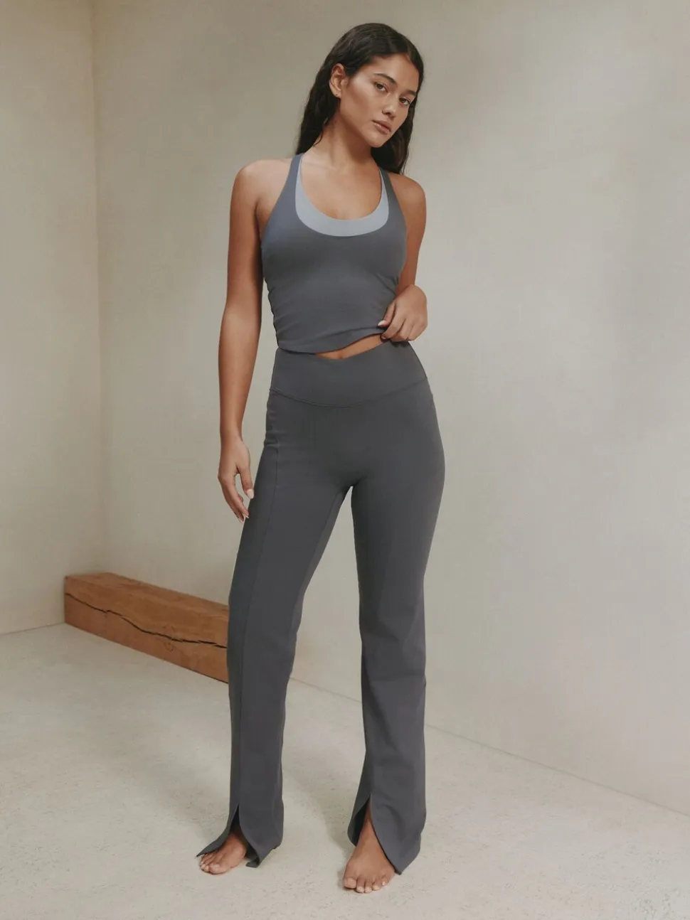Gris - soi-même. Leggings évasés taille haute