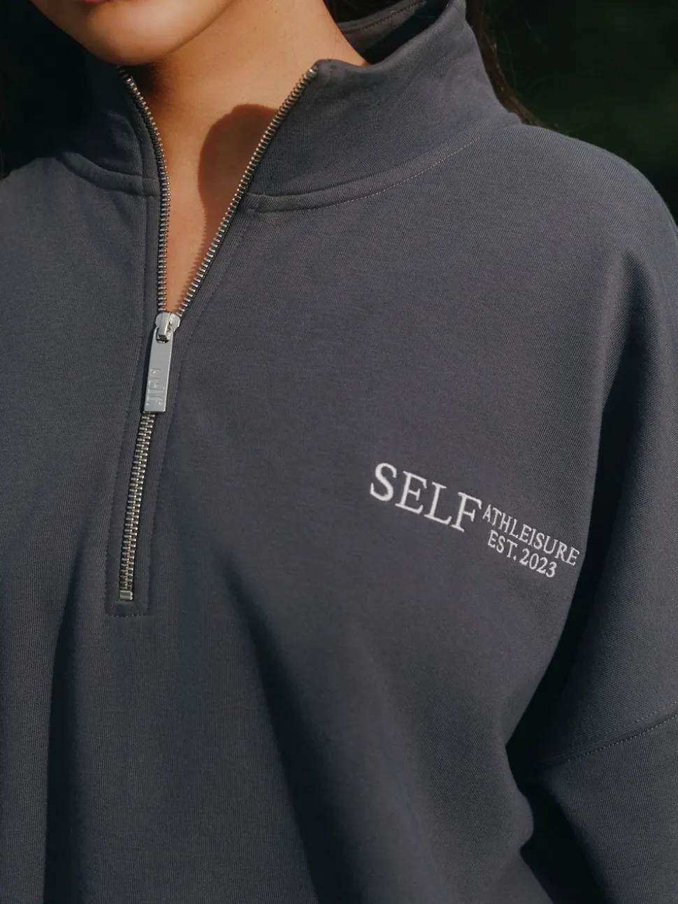 Gris de charbon de bois - Sweat à col zippé