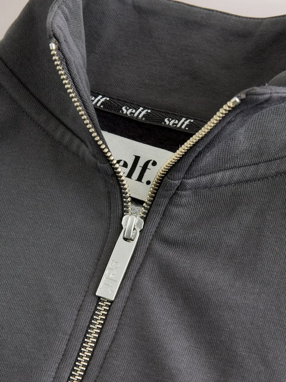 Gris de charbon de bois - Sweat à col zippé