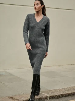 Gris de charbon de bois - Robe mi-longue très douce à col en V en laine