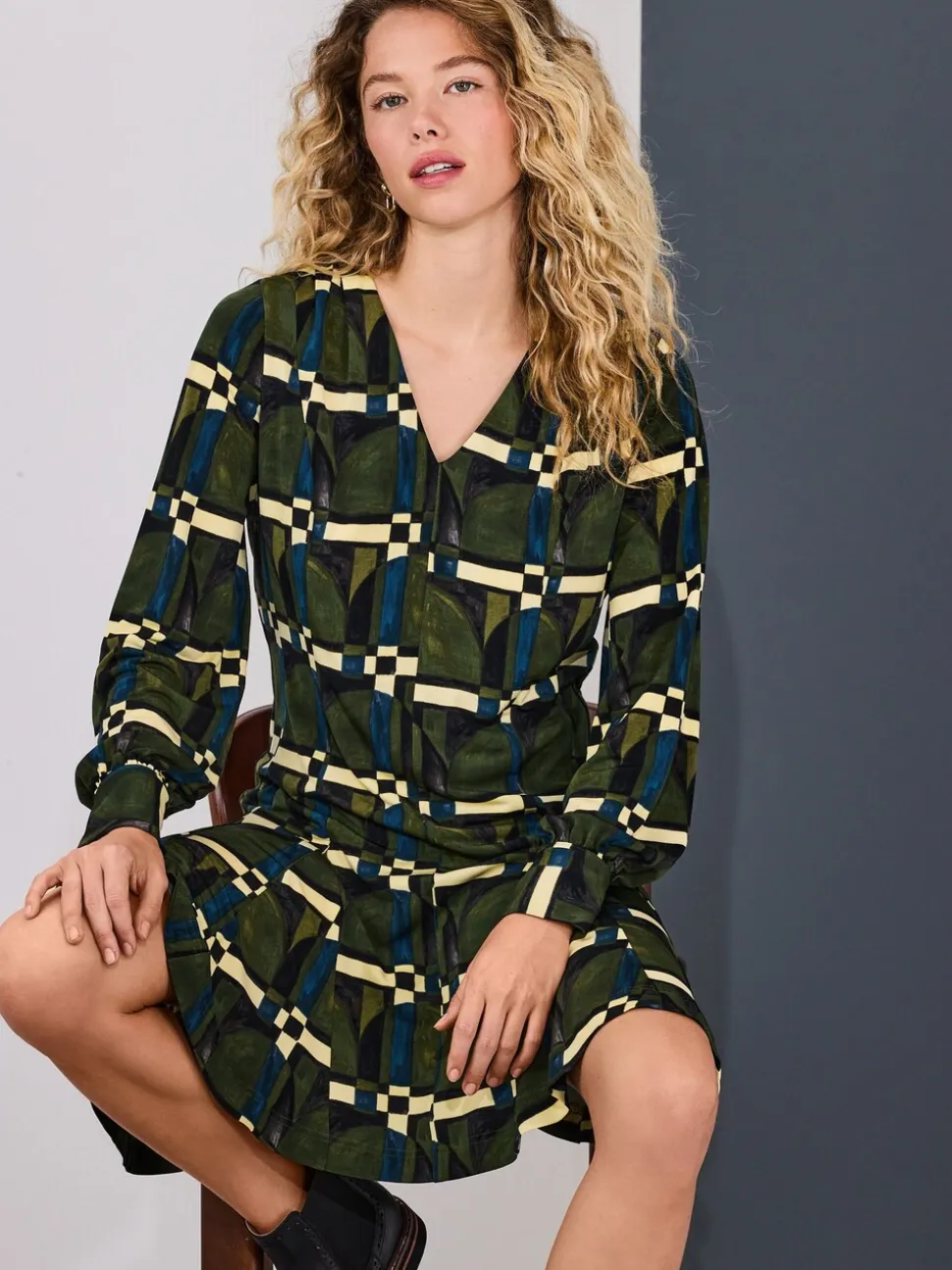 Impression geo verte - Mini robe A-Line à manches longues
