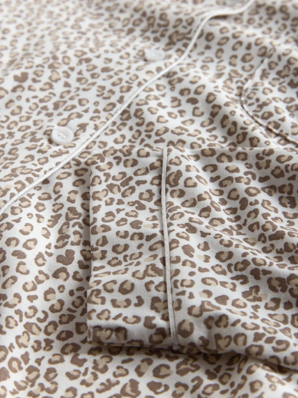 Imprimé animal/rose - The Set lot de 2 pyjamas longs boutonnés en Blend de viscose polyester avec passepoil