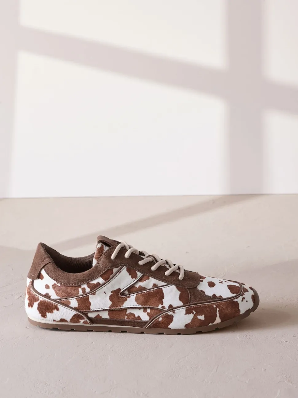 Imprimé vache - Baskets slim en cuir haut de gamme à lacets
