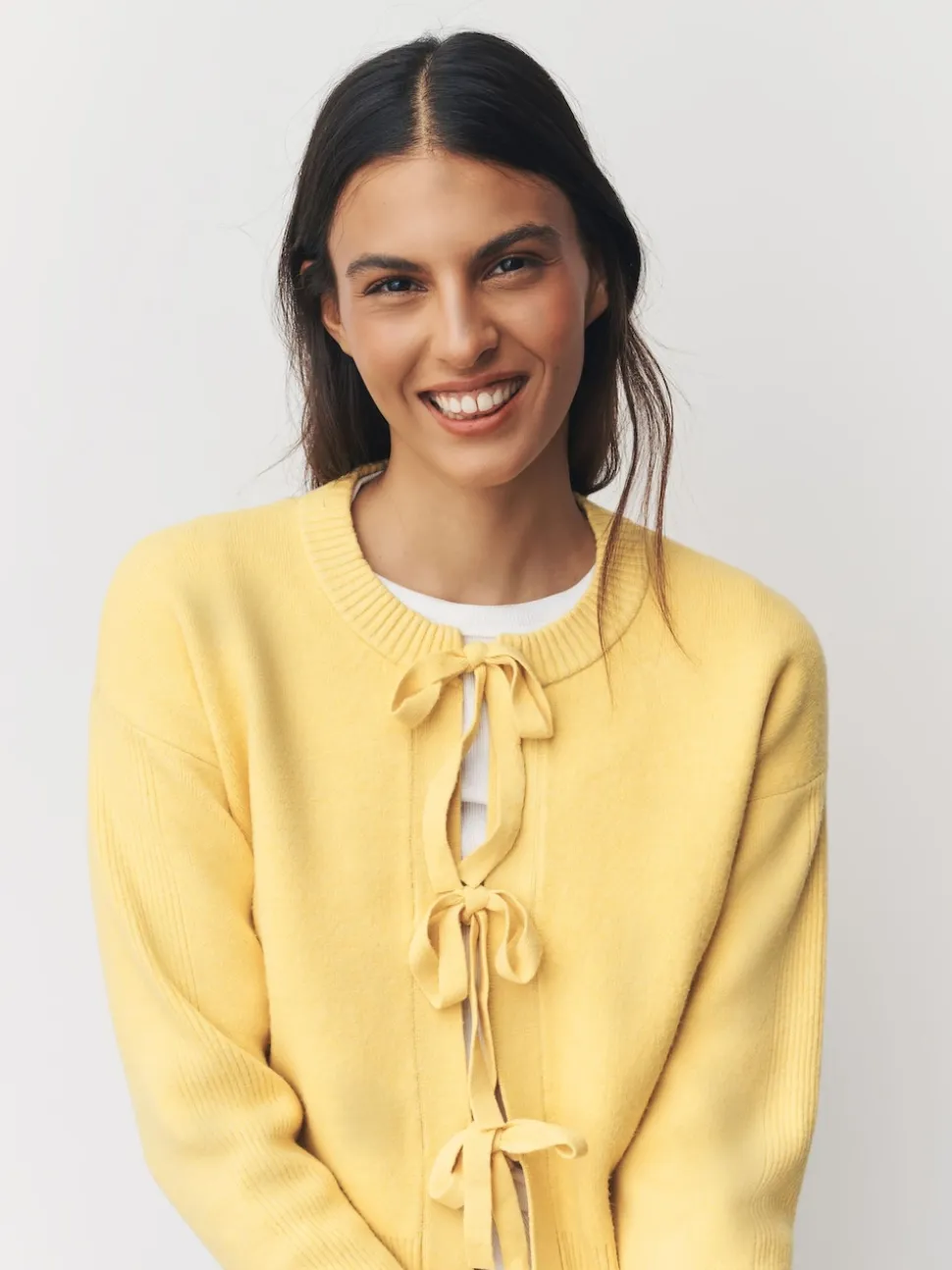 Jaune - Cardigan super doux en maille avec cravate devant