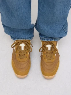jaune ocre - Baskets à lacets avec empiècement